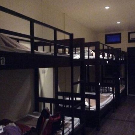 Thapae Backpackers Hostel (Adults Only) Chiang Mai Quarto foto