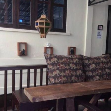 Thapae Backpackers Hostel (Adults Only) Chiang Mai Exterior foto